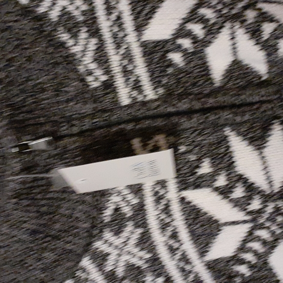 Sweater - Picture 3 of 3